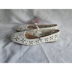 Wild Fable Elsa Eyelet Mary Jane Flats - White - Womens size 10 - NEW